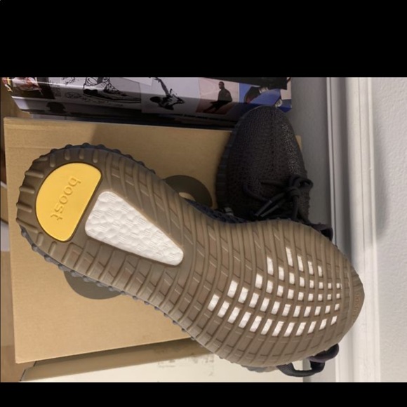 Yeezy Boost 350 V2 Cinder Reflective - Picture 9 of 12